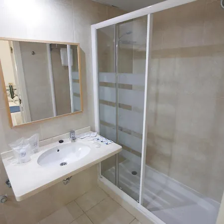 Hotell Eliseos 3*