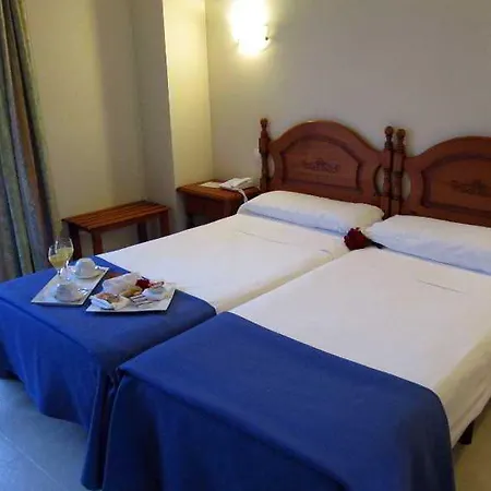 Hotell Eliseos 3*