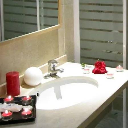 Eliseos Hotell 3*