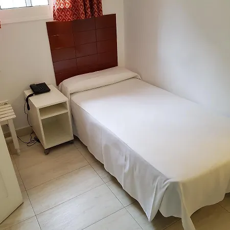Hotell Eliseos 3*